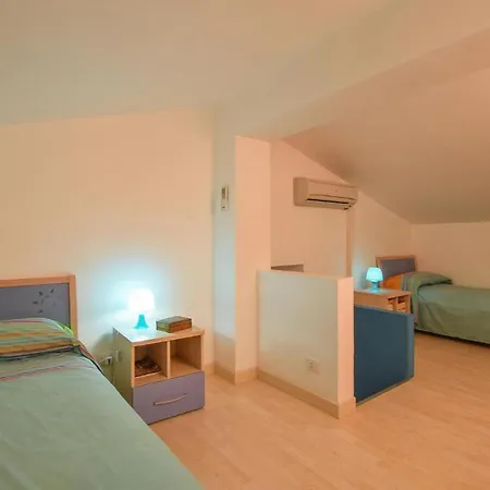 Holiday home Awesome In